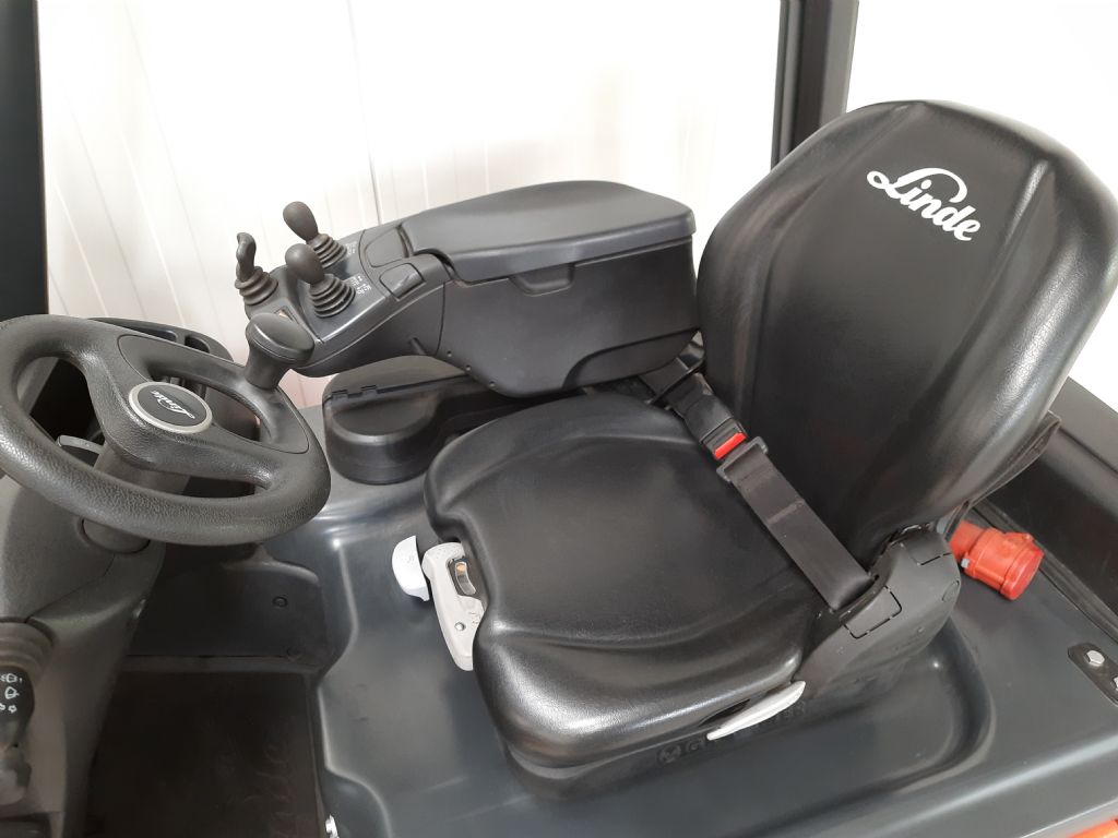 Linde-E20PH-02-Elektro 4 Rad-Stapler-www.szww.de Linde-E20PH-02-Elektro 4 Rad-Stapler-www.szww.de