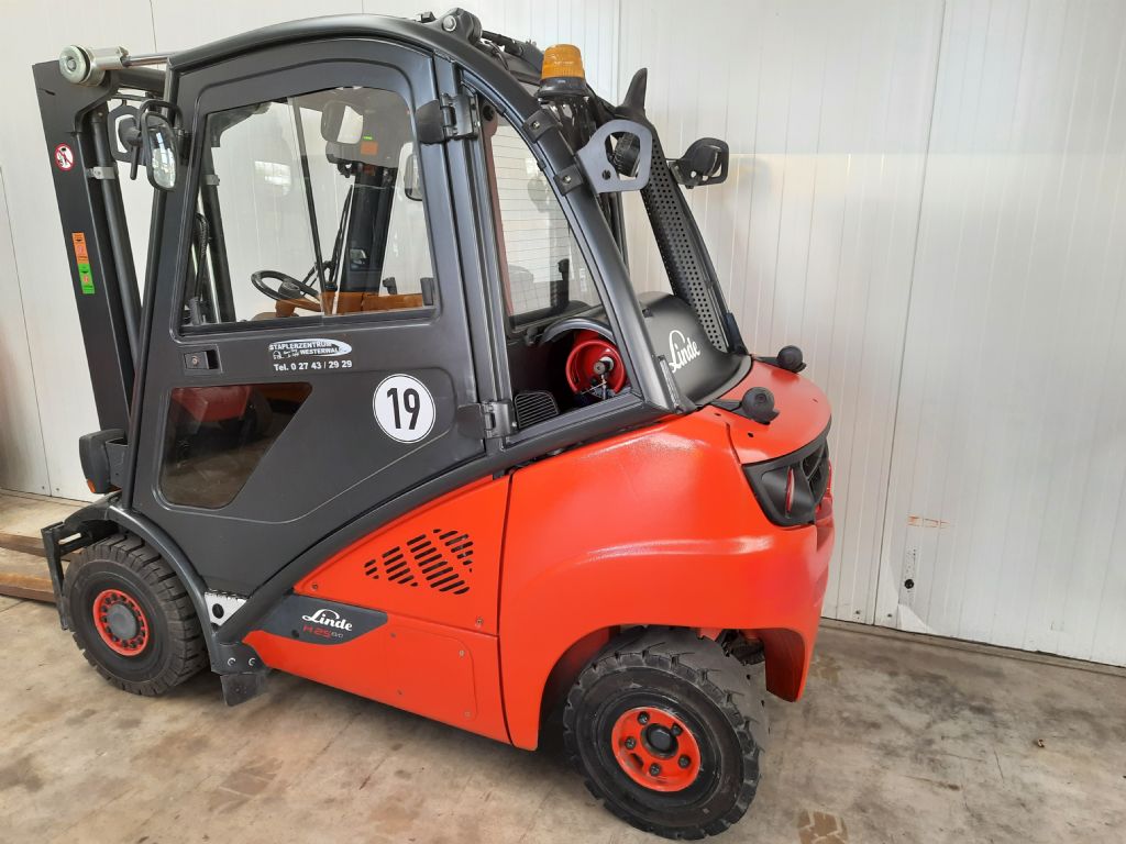 Linde-H25T-02-Treibgasstapler-www.szww.de Linde-H25T-02-Treibgasstapler-www.szww.de