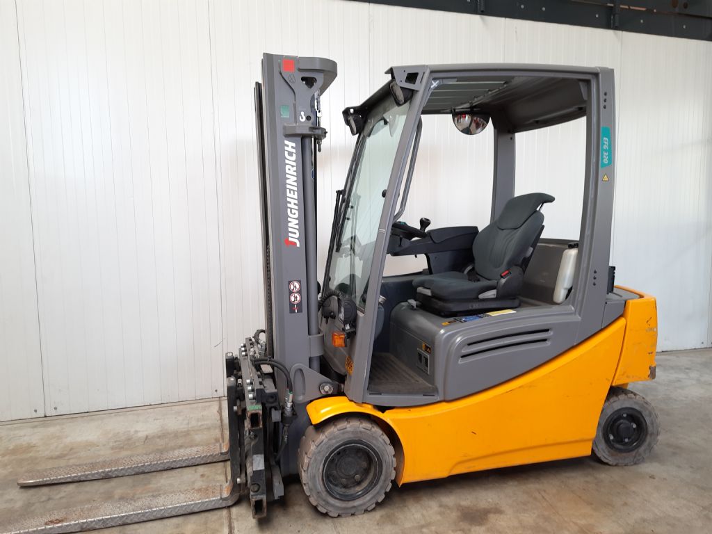 Jungheinrich-EFG320-Elektro 4 Rad-Stapler-www.szww.de
