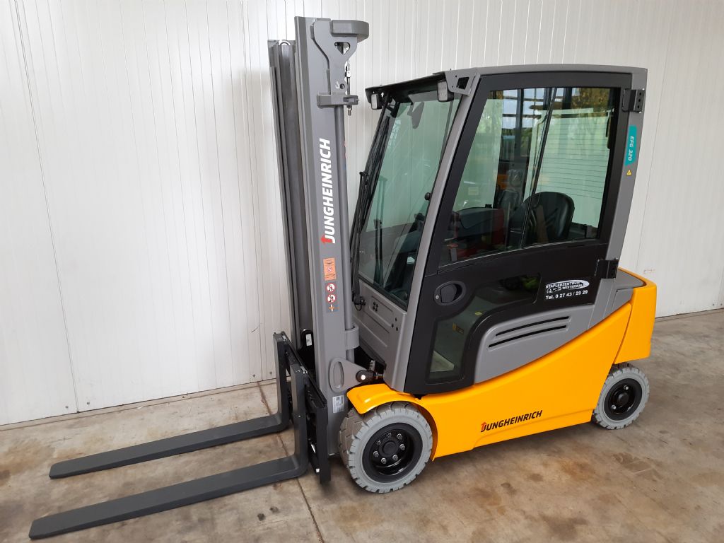 Jungheinrich-EFG320-Elektro 4 Rad-Stapler-www.szww.de