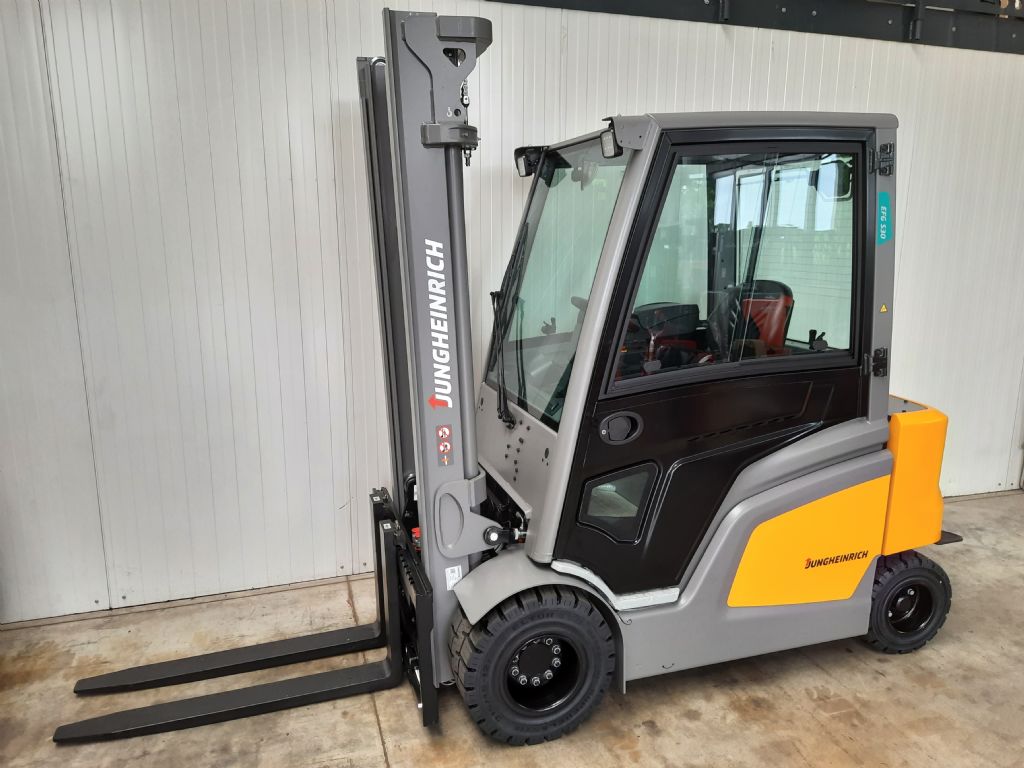 Jungheinrich-EFG S30-Elektro 4 Rad-Stapler-www.szww.de