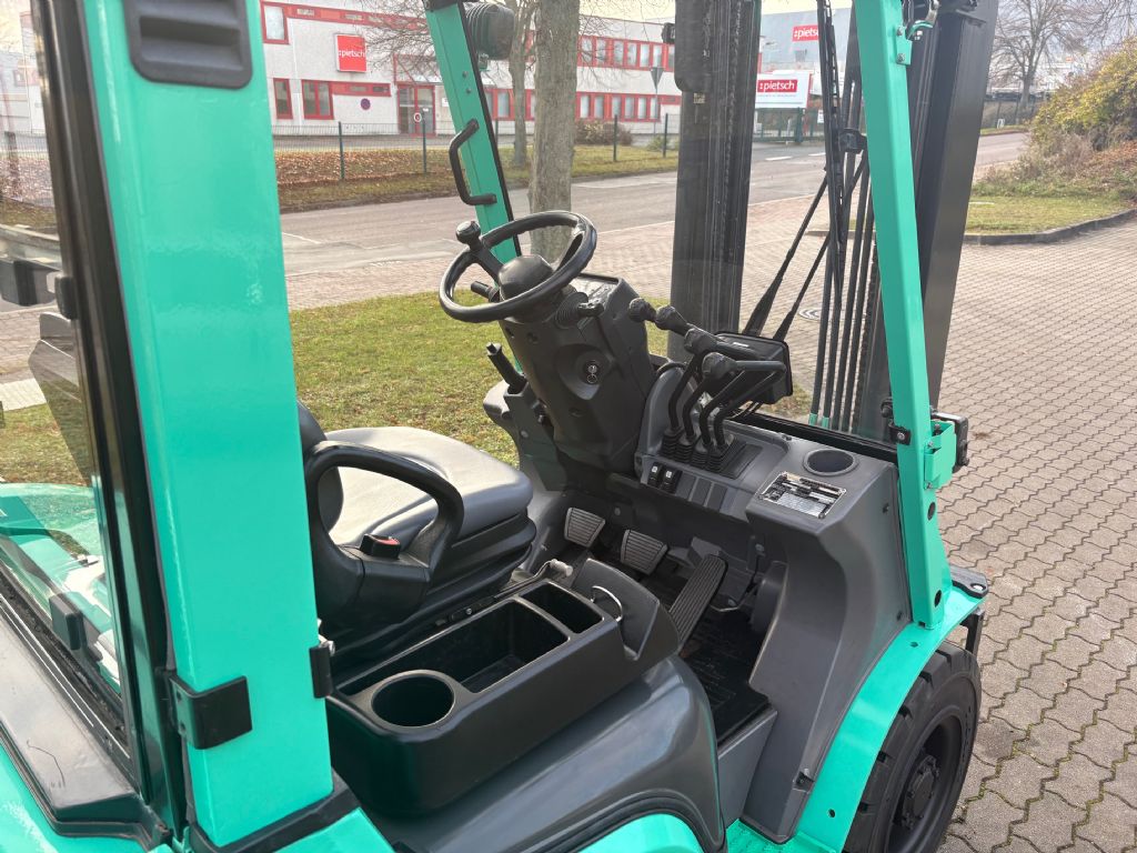 Mitsubishi FD25N3 Dieselstapler tecklenborg-gabelstapler.de