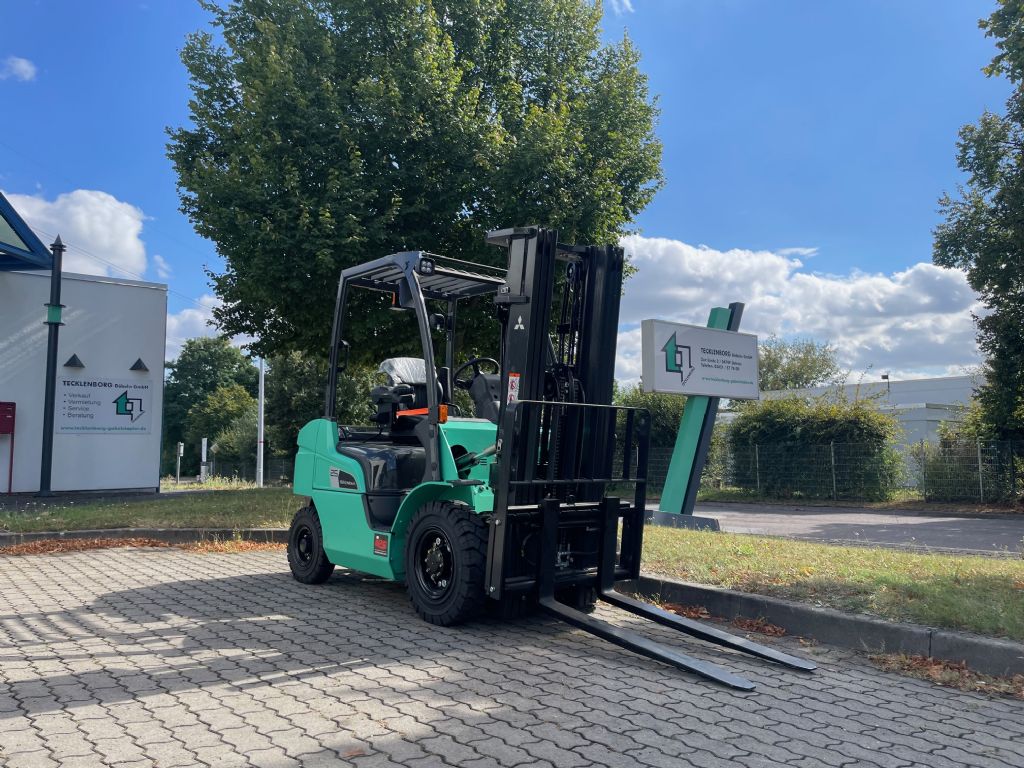 Mitsubishi FD25N3 Dieselstapler tecklenborg-gabelstapler.de