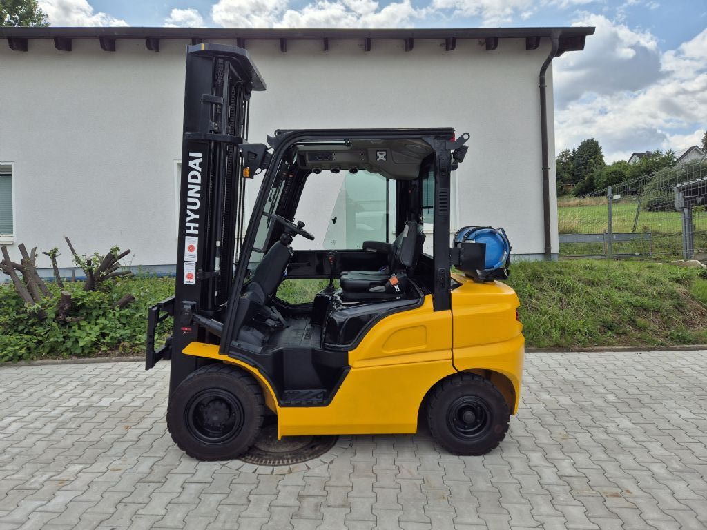 Hyundai-25L-9A-Treibgasstapler-www.terbrueggen-gmbh.de