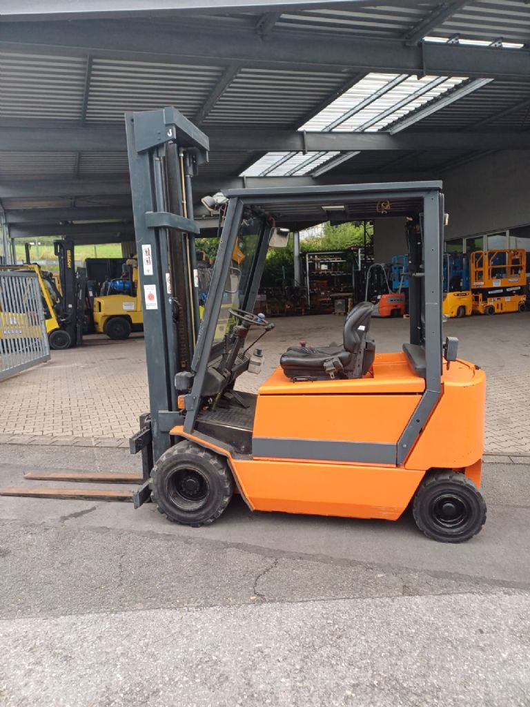 Steinbock-PE30-Elektro 4 Rad-Stapler-www.terbrueggen-gmbh.de