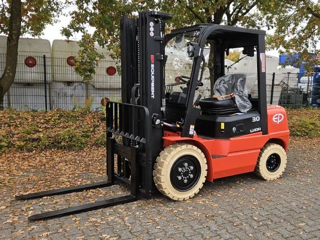 EP EFXZ301HD Elektro 4 Rad-Stapler www.thuenemann-stapler.de EP EFXZ301HD Elektro 4 Rad-Stapler www.thuenemann-stapler.de