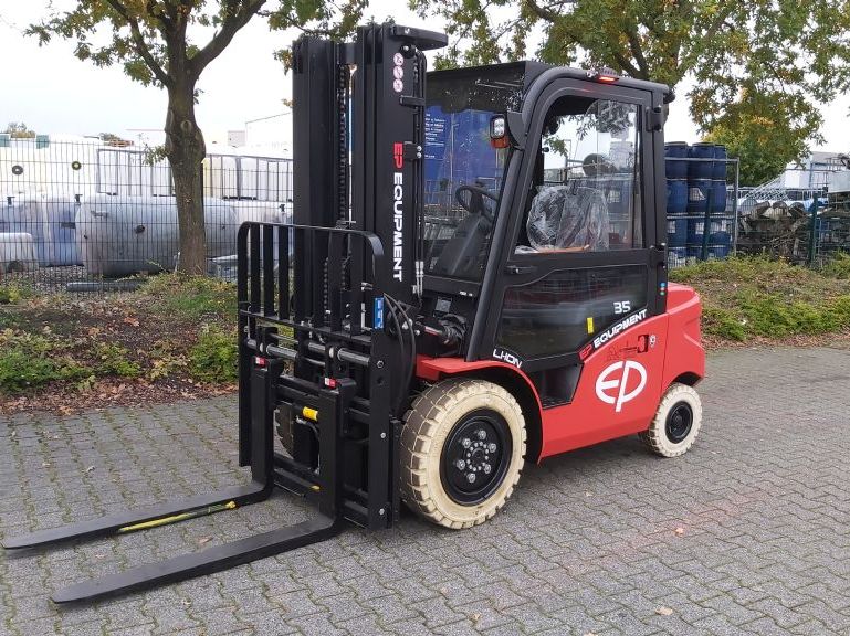 EP EFL 353 Li-ION Elektro 4 Rad-Stapler www.thuenemann-stapler.de