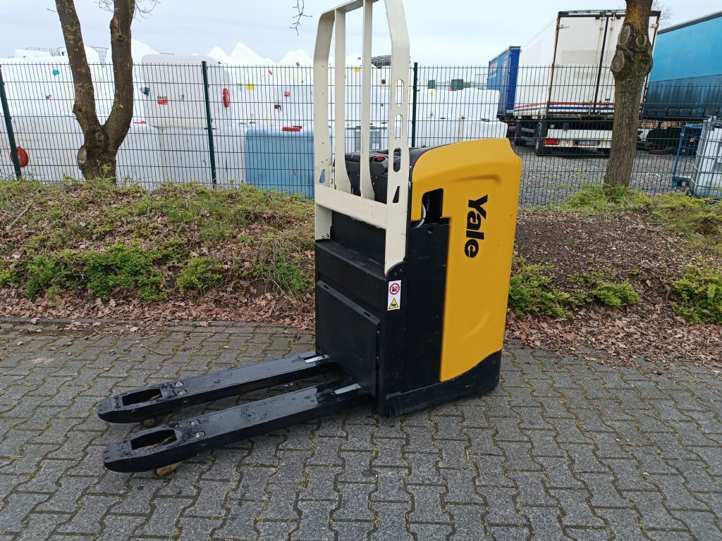 Yale MP20T Quersitzhubwagen www.thuenemann-stapler.de