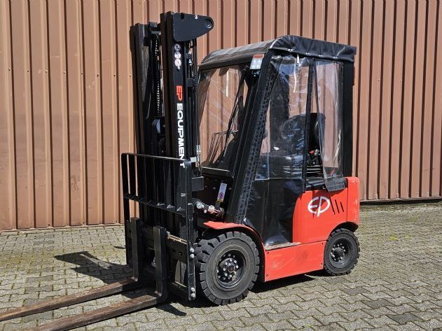 EP EFL 181LI ION  Elektro 4 Rad-Stapler www.thuenemann-stapler.de