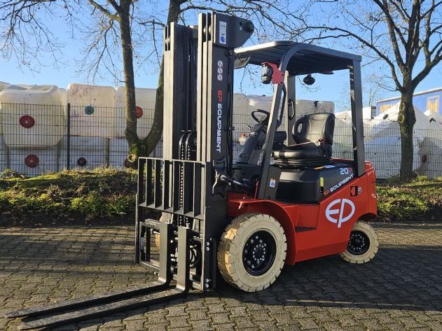 EP EFL2023P Elektro 4 Rad-Stapler www.thuenemann-stapler.de