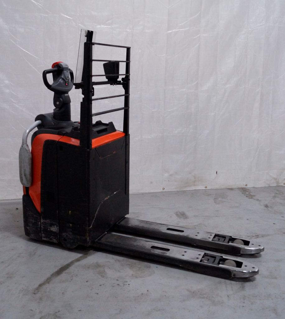 Toyota LPE200 Niederhubwagen www.timmermanns.com