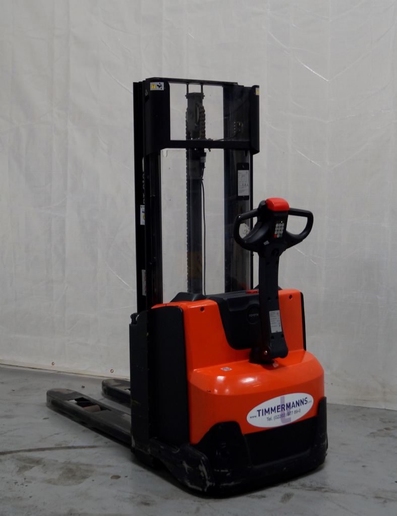 Toyota SWE120 Hochhubwagen www.timmermanns.com