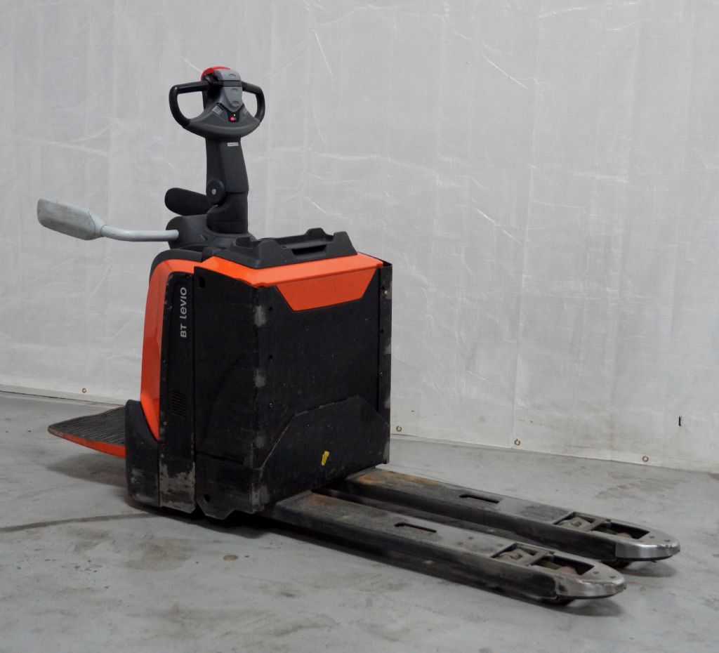 Toyota LPE 200 Niederhubwagen www.timmermanns.com