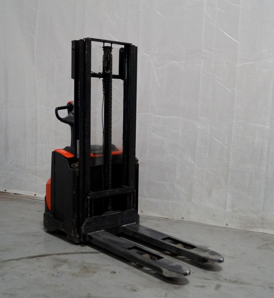 Toyota SWE120 Hochhubwagen www.timmermanns.com