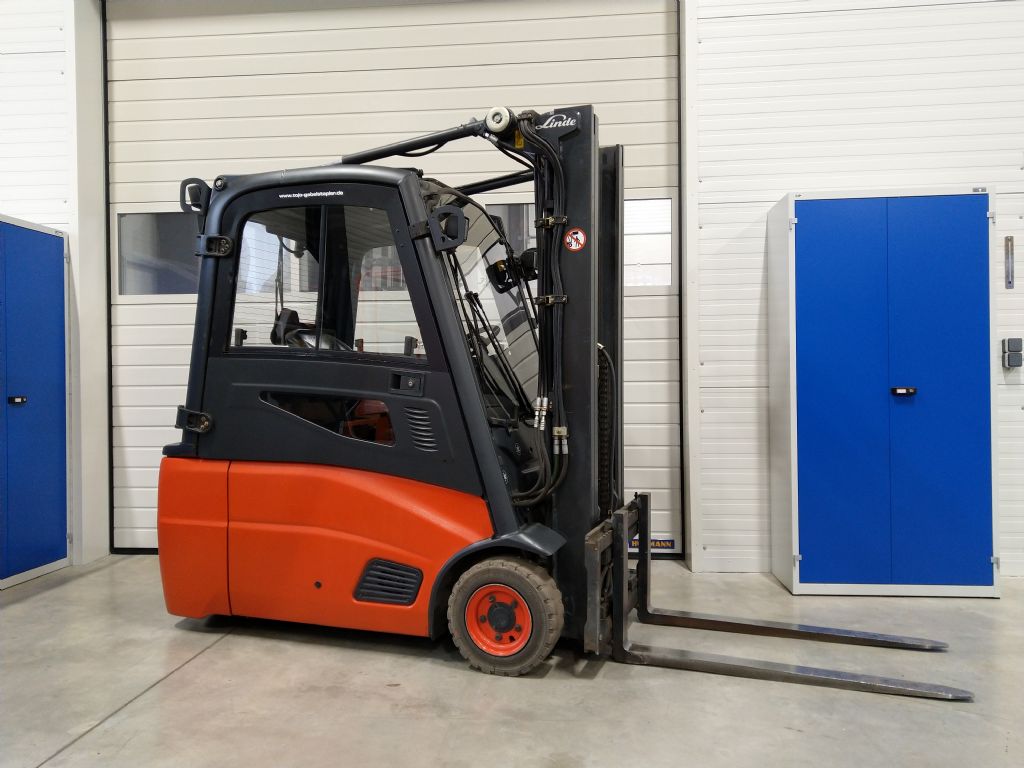 Linde-E 16 L-01-Electric 3-wheel forklift-www.tojo-gabelstapler.de