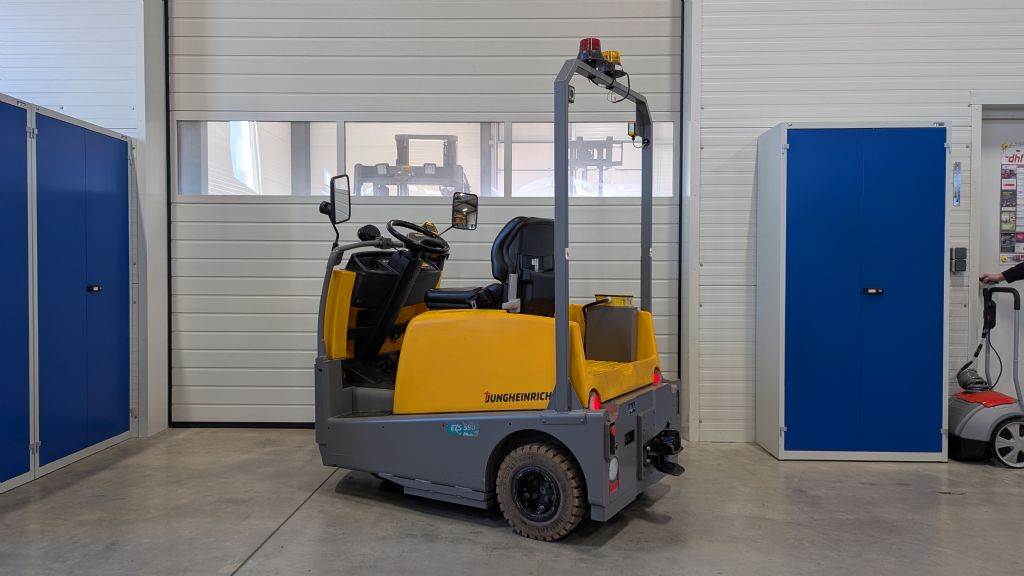Jungheinrich-EZS 590-Tow Tractor-www.tojo-gabelstapler.de