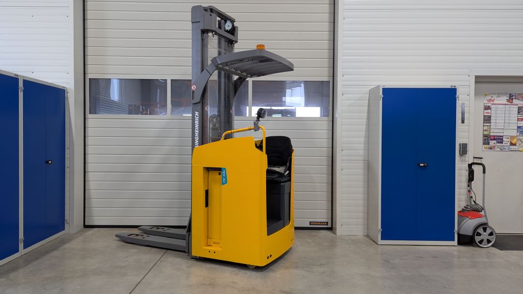 Jungheinrich-ESC 316z 115 - 650DZ-High Lift stacker-www.tojo-gabelstapler.de