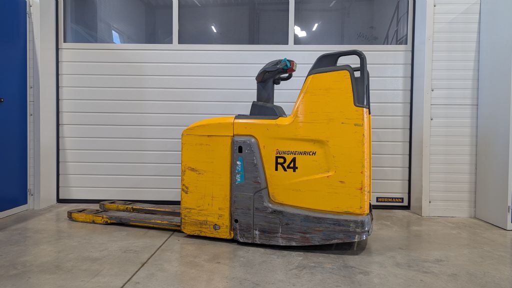 Jungheinrich-ERE 225 -Electric Pallet Truck-www.tojo-gabelstapler.de