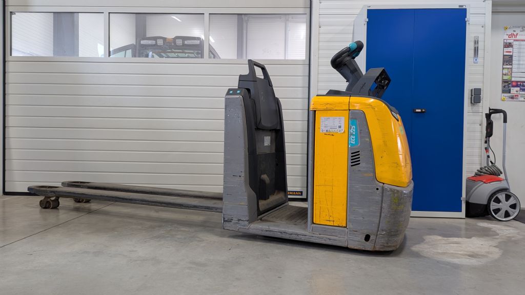 Jungheinrich-ECE 225 20 231 54-Niederhubwagen-www.tojo-gabelstapler.de