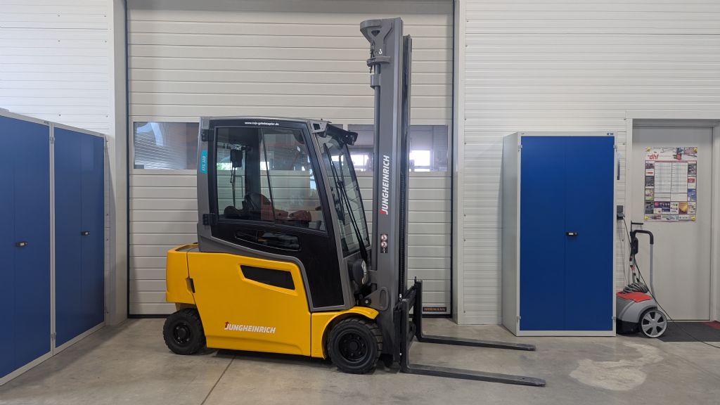 Jungheinrich-EFG 320 GE100-650DZ-Electric 4-wheel forklift-www.tojo-gabelstapler.de