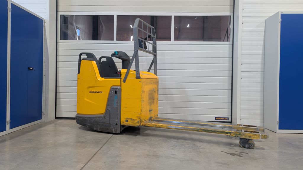 Jungheinrich-ERE 225 f. P.-Niederhubwagen-www.tojo-gabelstapler.de