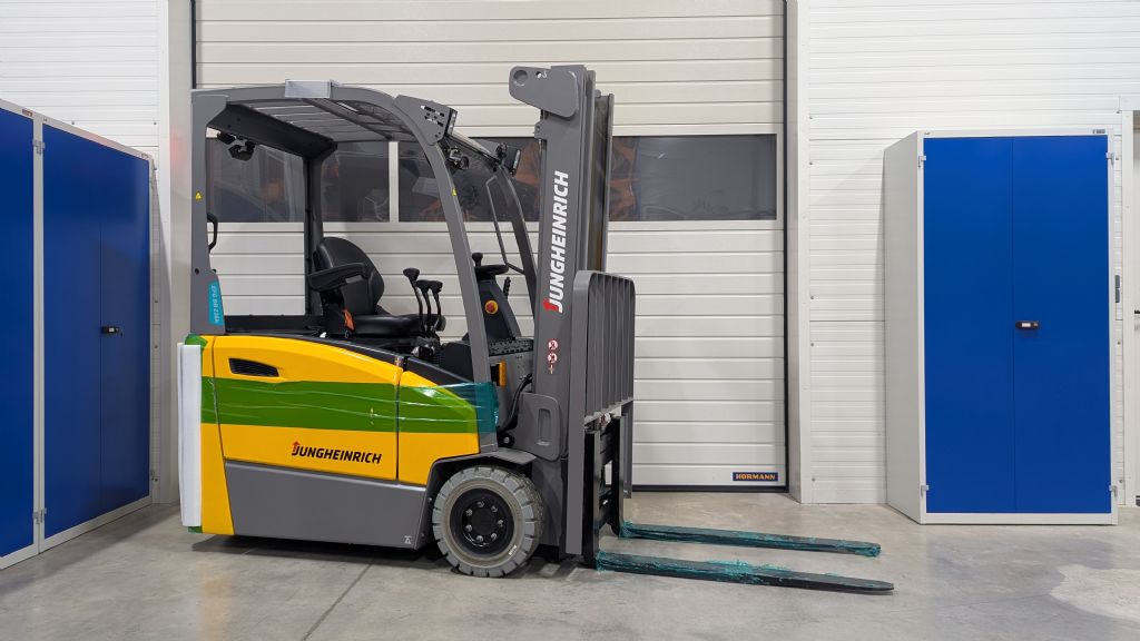 Jungheinrich-EFG BB 216k Ausstellungsst�ck-Elektro 3 Rad-Stapler-www.tojo-gabelstapler.de