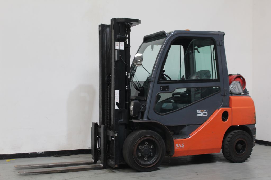 Toyota 02-8FGF30 Treibgasstapler  loeffler-gabelstapler.de