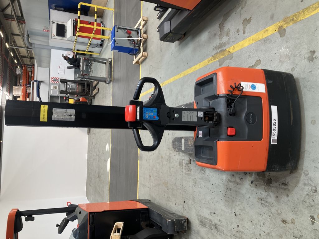 Toyota HWE100 Hochhubwagen dregab.de