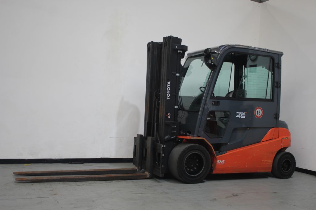 Toyota 8FBMT45 Elektro 4 Rad-Stapler gfg-gabelstapler.de