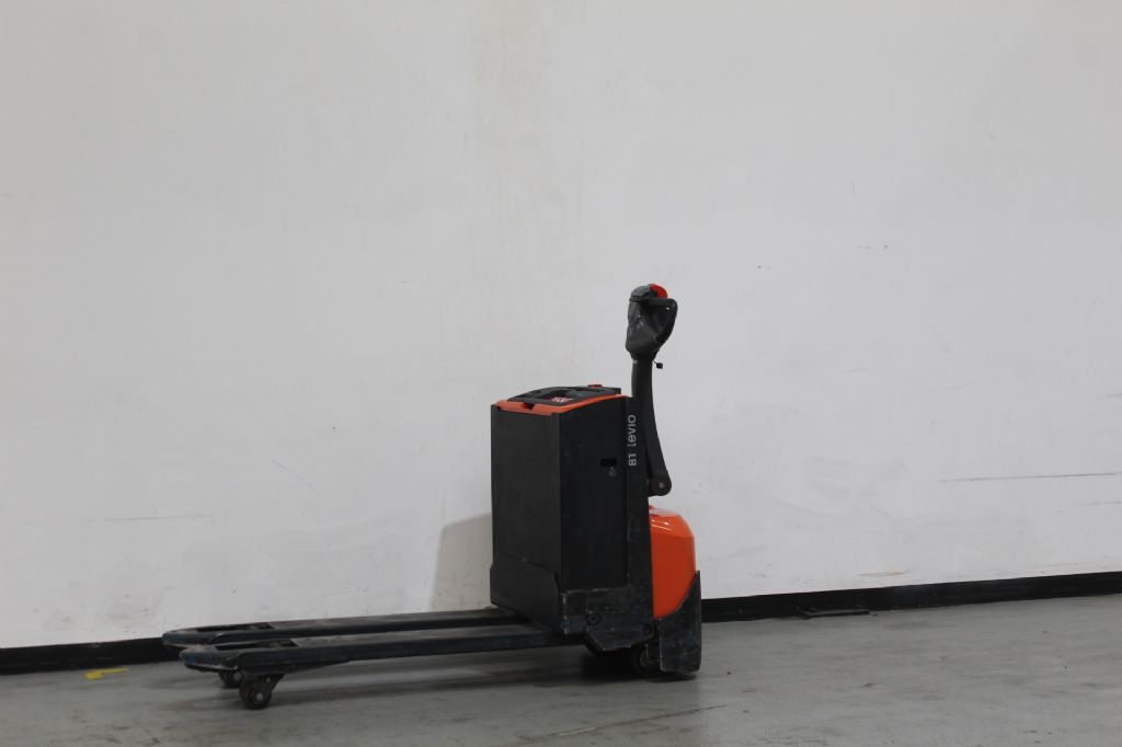 Toyota LWE200 Niederhubwagen loeffler-gabelstapler.de