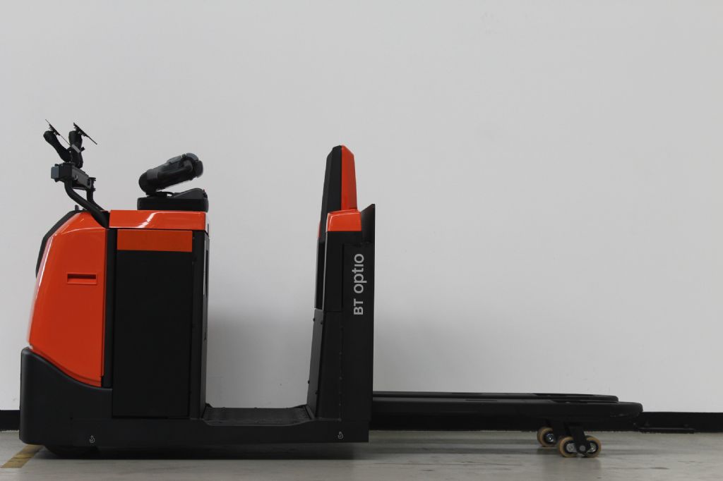 Toyota OSE250 Niederhubkommissionierer loeffler-gabelstapler.de