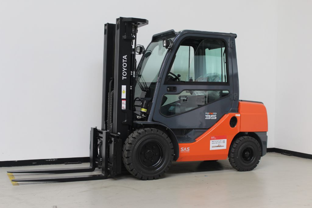 Toyota 52-8FDJF35 Dieselstapler loeffler-gabelstapler.de