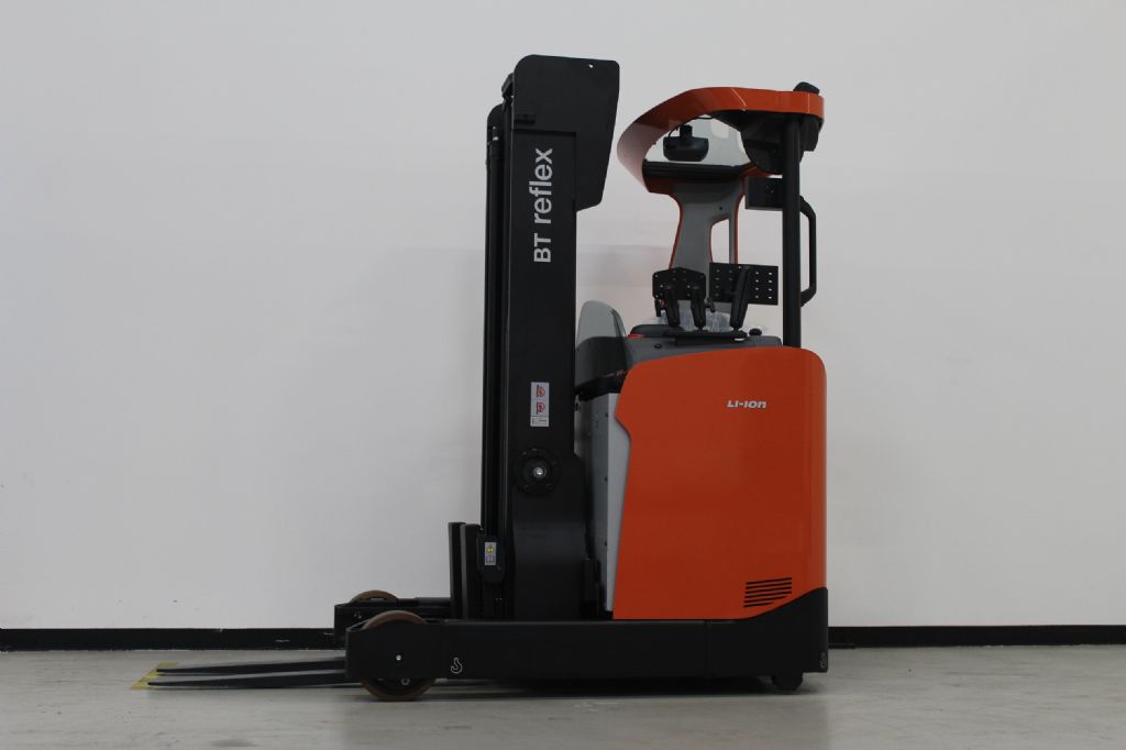 Toyota RRE160H Schubmaststapler loeffler-gabelstapler.de