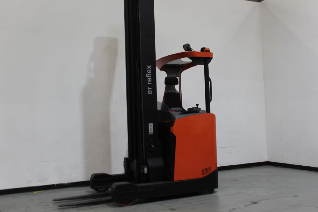 Toyota RRE160H Schubmaststapler www.foerdertechnik-rietberg.de Toyota RRE160H Schubmaststapler www.foerdertechnik-rietberg.de