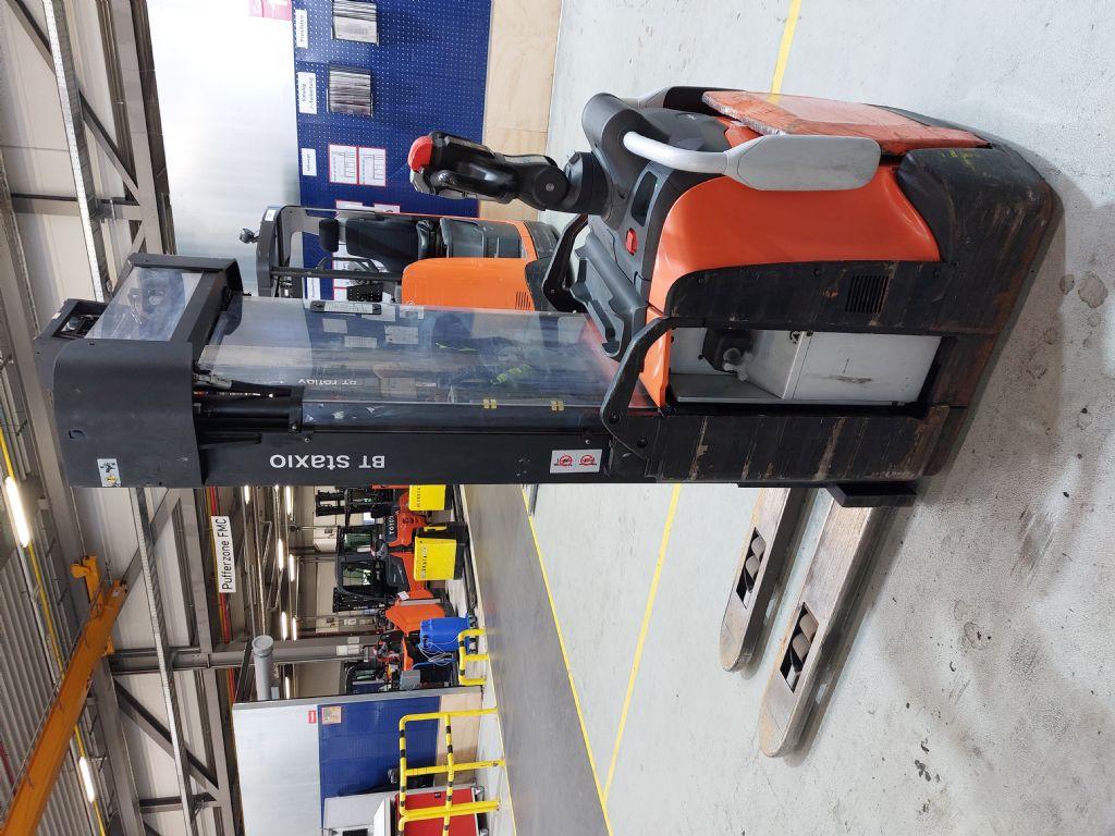 Toyota SPE140 Hochhubwagen loeffler-gabelstapler.de