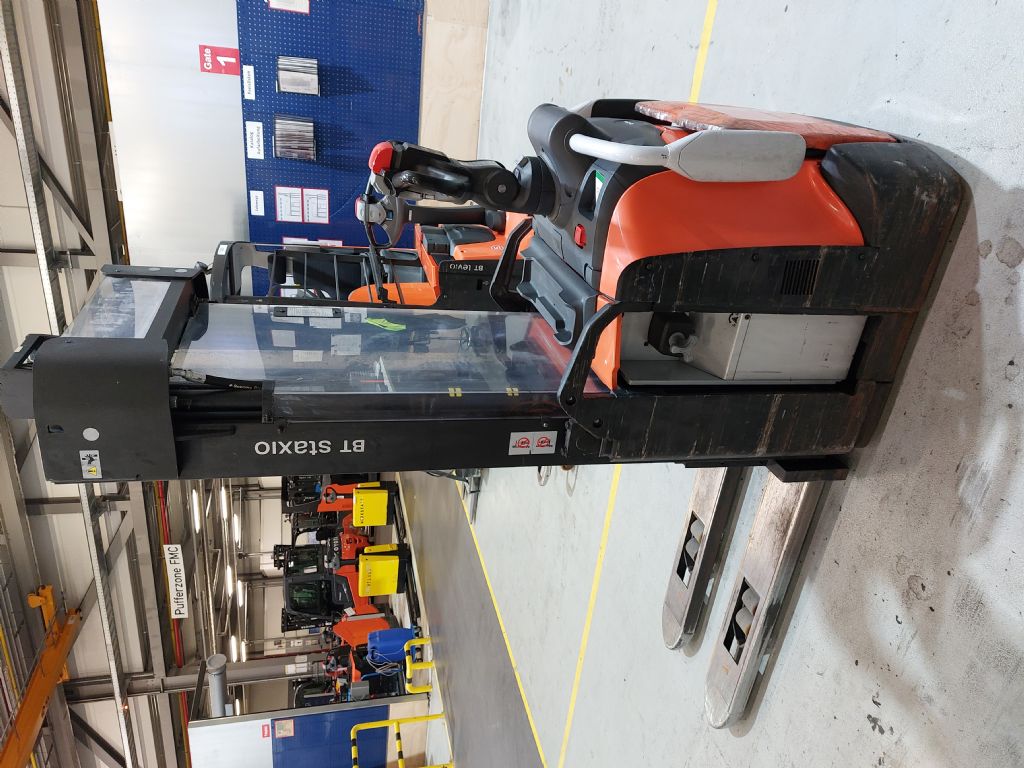 Toyota SPE140 Hochhubwagen loeffler-gabelstapler.de