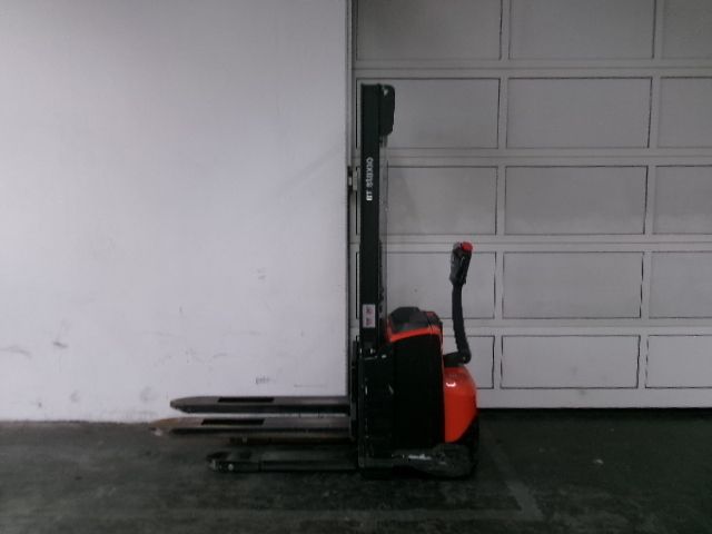 Toyota SWE120 Hochhubwagen loeffler-gabelstapler.de