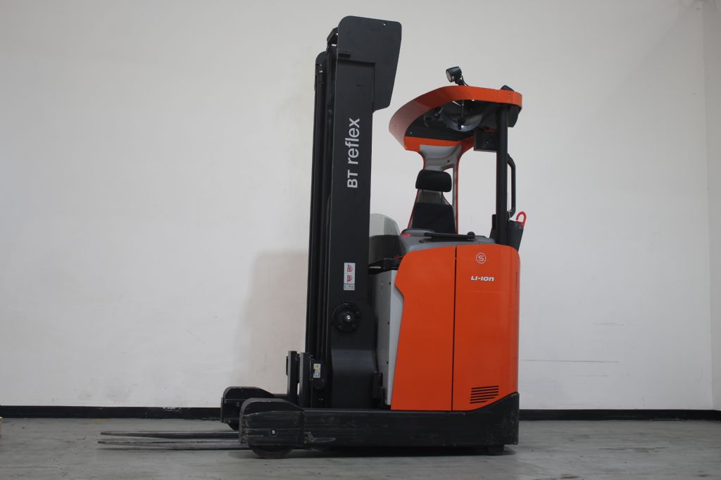Toyota RRE140HE Schubmaststapler www.foerdertechnik-rietberg.de