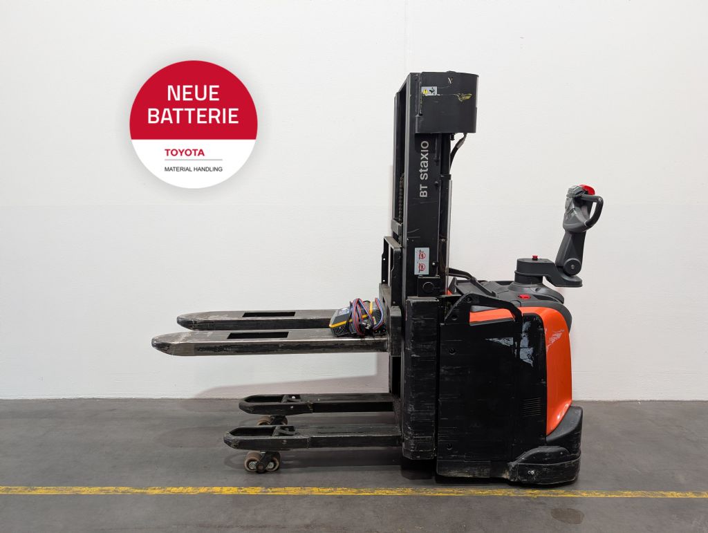 Toyota SPE200L Hochhubwagen www.foerdertechnik-rietberg.de Toyota SPE200L Hochhubwagen www.foerdertechnik-rietberg.de