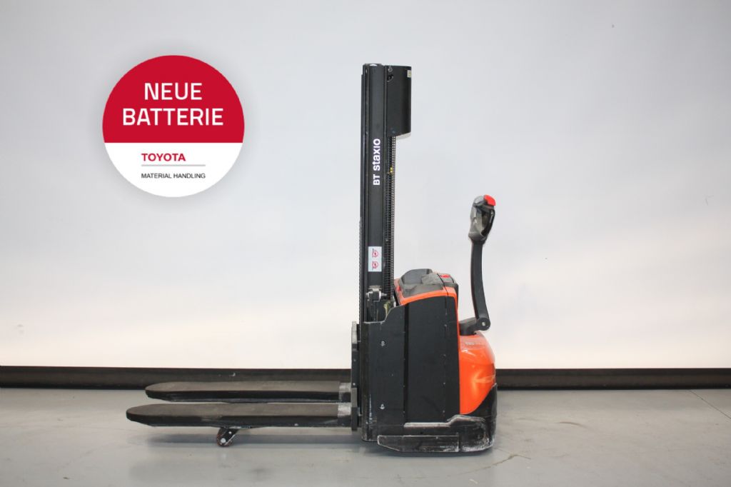 Toyota SWE120L Hochhubwagen loeffler-gabelstapler.de