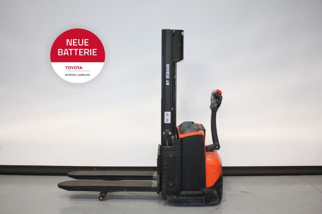 Toyota SWE120L Hochhubwagen gfg-gabelstapler.de