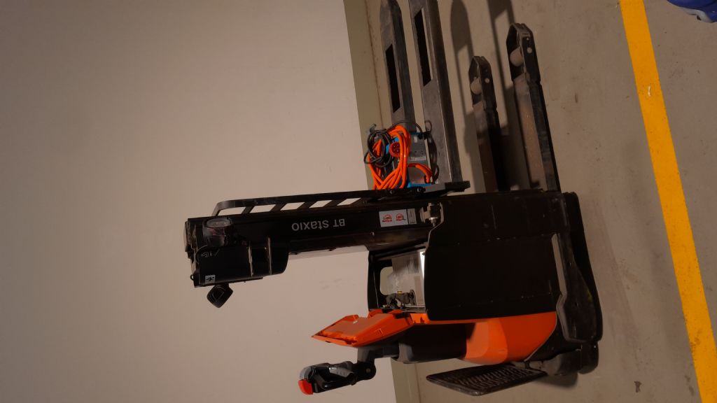 Toyota SWE120 Hochhubwagen loeffler-gabelstapler.de