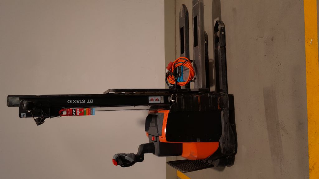 Toyota SWE120 Hochhubwagen loeffler-gabelstapler.de