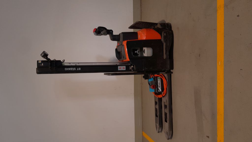 Toyota SWE120 Hochhubwagen loeffler-gabelstapler.de