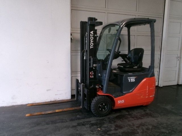 Toyota 8FBE15T Elektro 3 Rad-Stapler gfg-gabelstapler.de