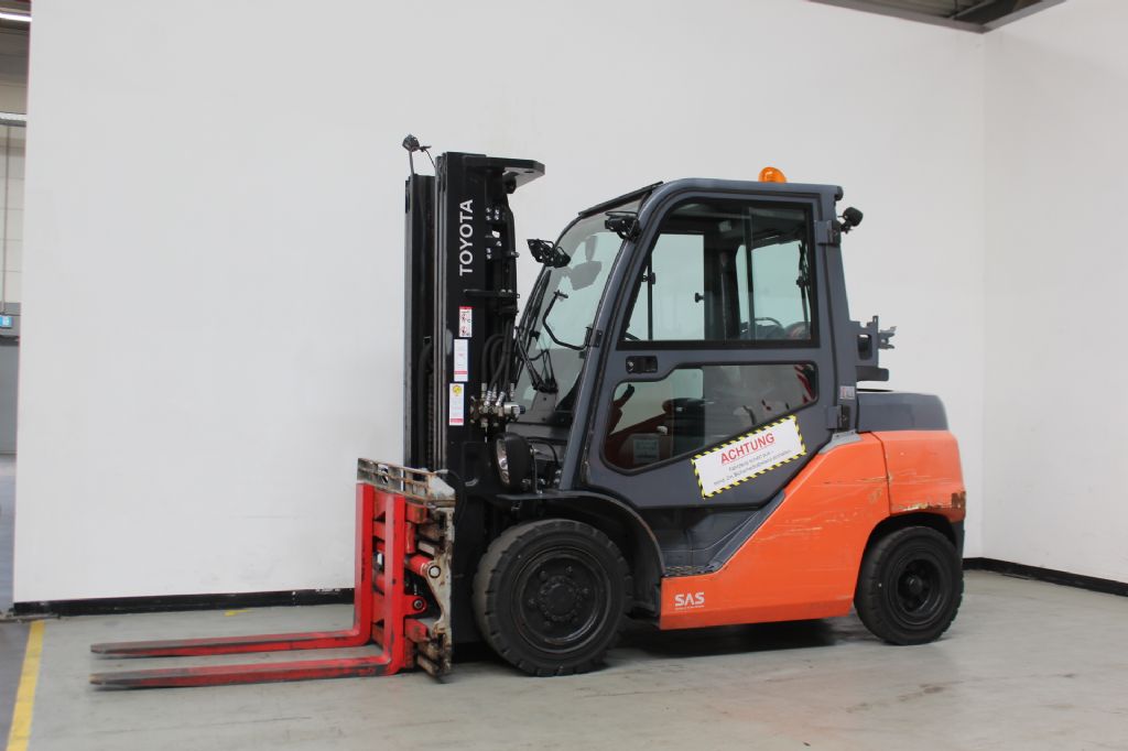 Toyota 8FG40N Treibgasstapler  loeffler-gabelstapler.de
