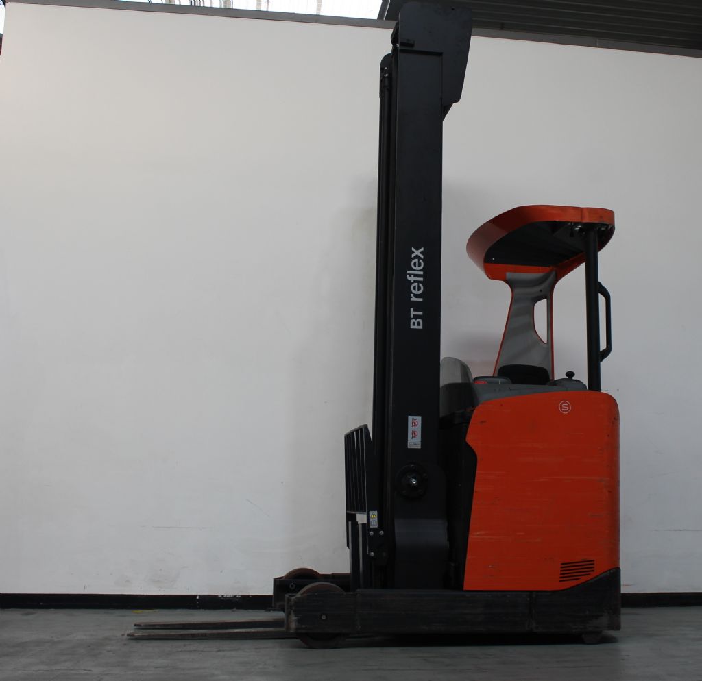 Toyota RRE140H Schubmaststapler loeffler-gabelstapler.de