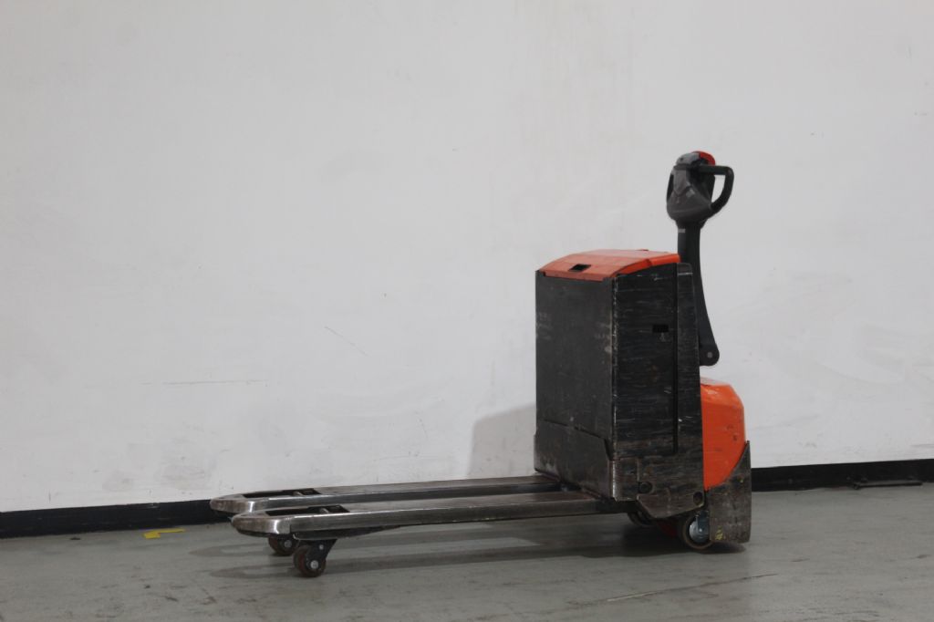 Toyota LWE200 Niederhubwagen loeffler-gabelstapler.de