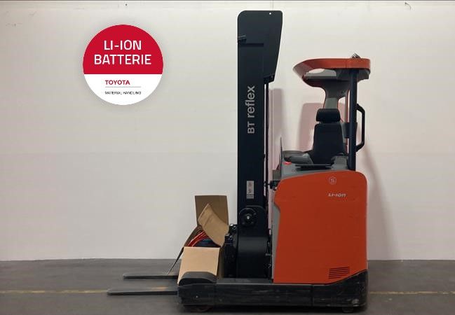 Toyota RRE140H Schubmaststapler loeffler-gabelstapler.de