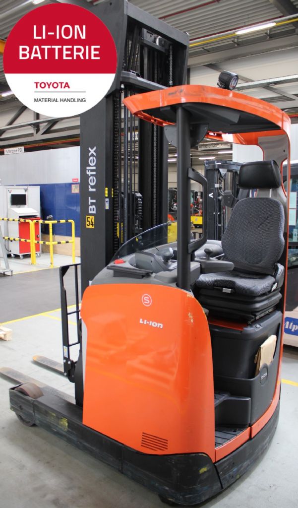 Toyota RRE140H Schubmaststapler www.foerdertechnik-rietberg.de Toyota RRE140H Schubmaststapler www.foerdertechnik-rietberg.de